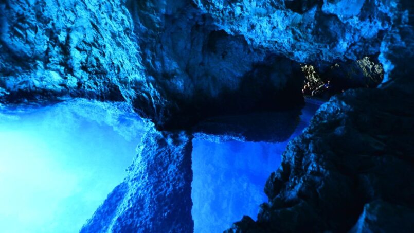 “Plava špilja” – Otok Biševo